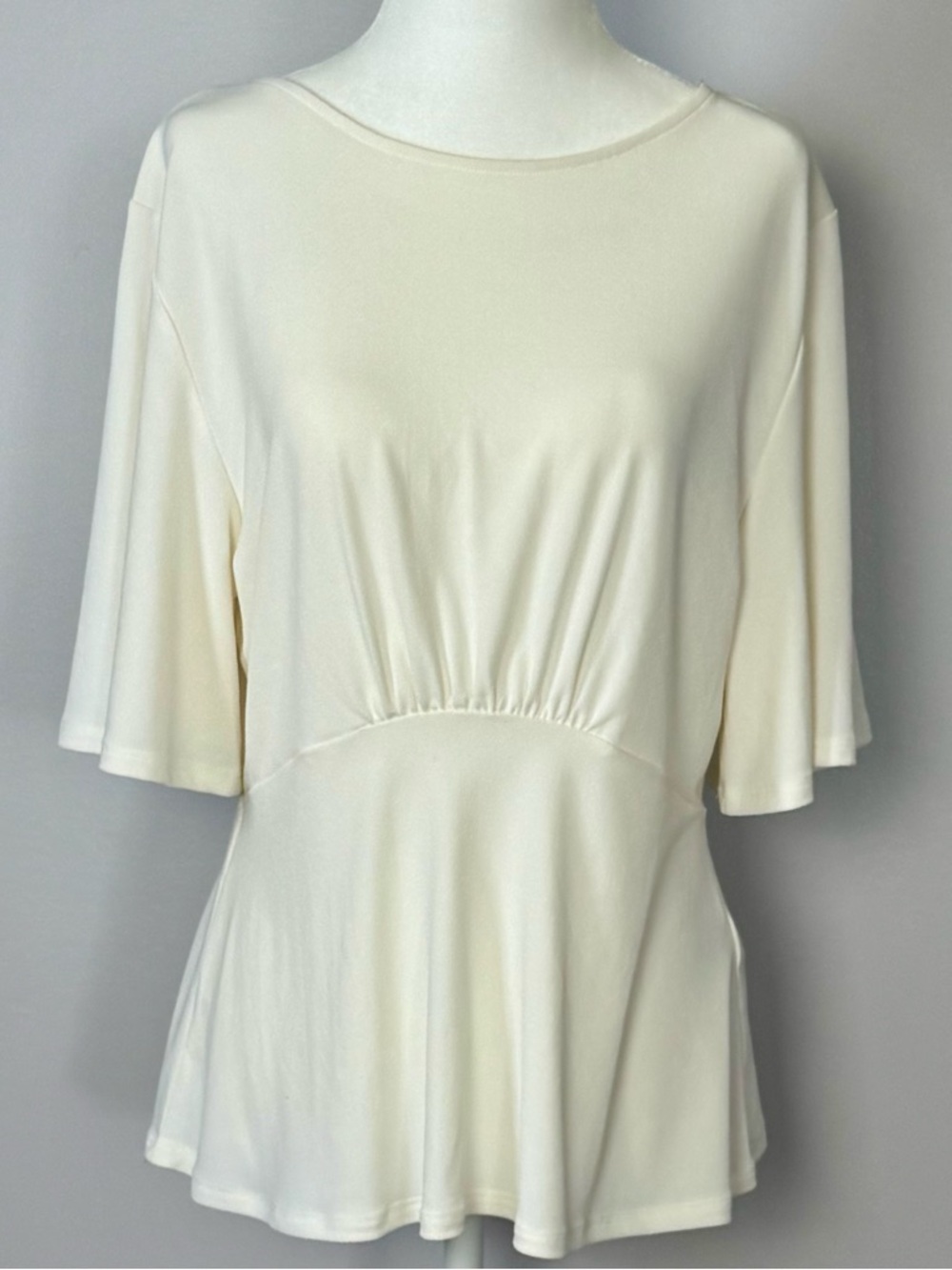 Banana Republic Cream Short Sleeve Peplum Blouse - Picture 2 of 7